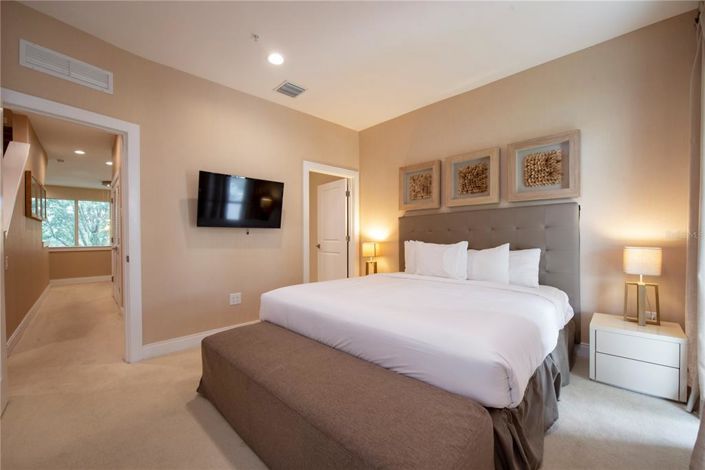 Image No.17-3 Bed Townhouse for sale