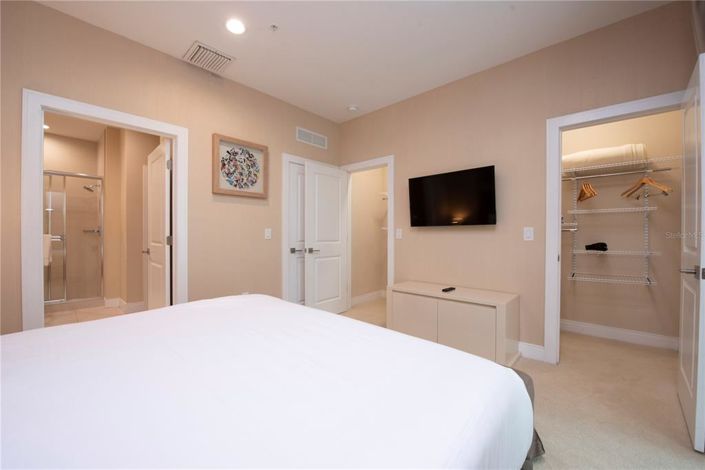 Image No.26-3 Bed Townhouse for sale