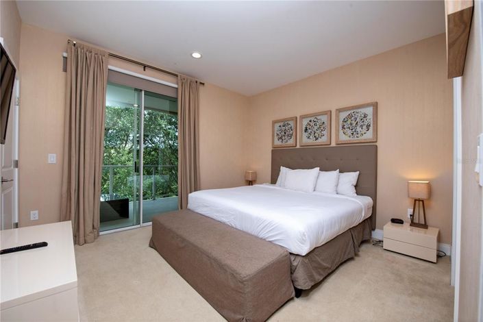 Image No.33-3 Bed Townhouse for sale