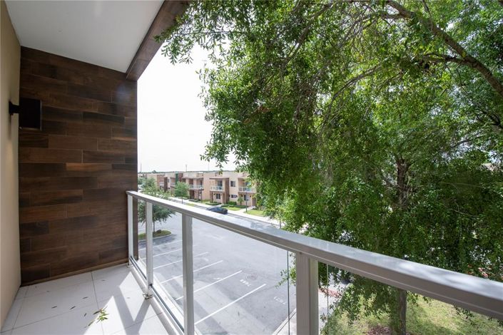 Image No.35-3 Bed Townhouse for sale