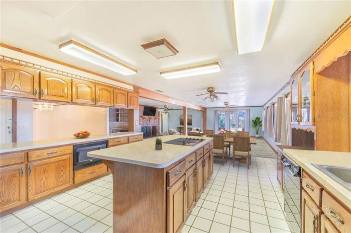 Image No.14-4 Bed Property for sale