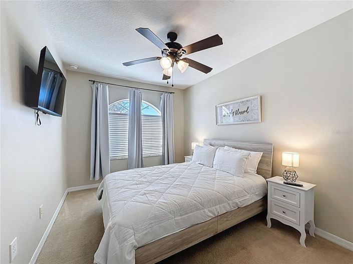 Image No.24-5 Bed Property for sale