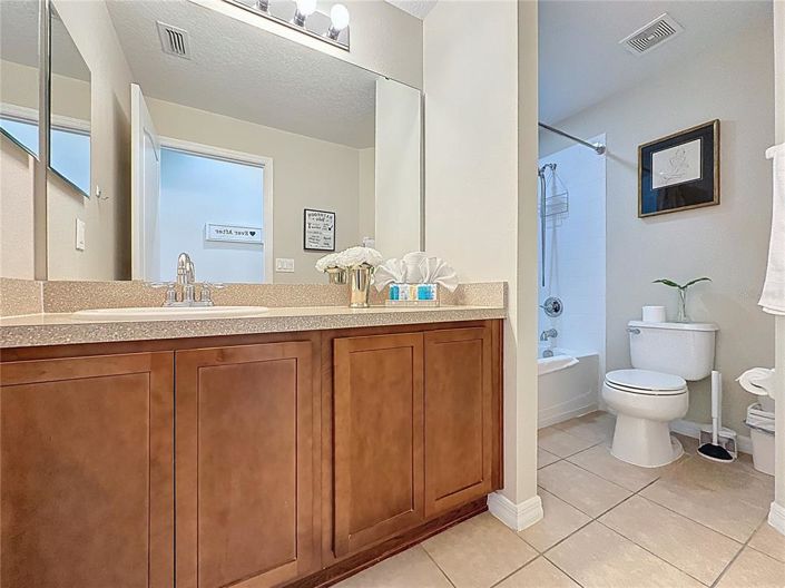 Image No.27-5 Bed Property for sale