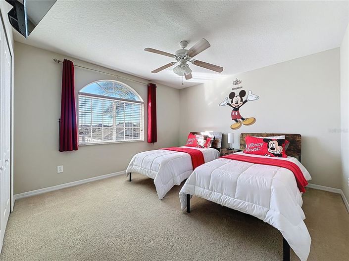 Image No.55-5 Bed Property for sale