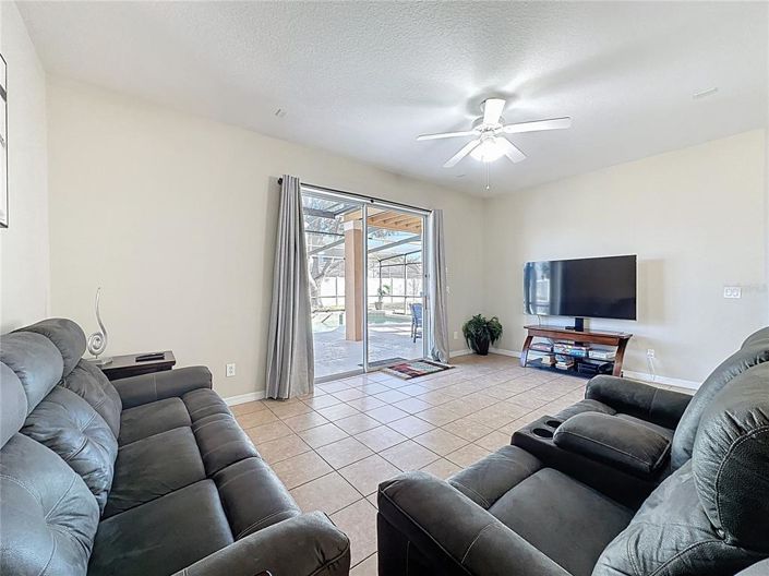 Image No.6-5 Bed Property for sale