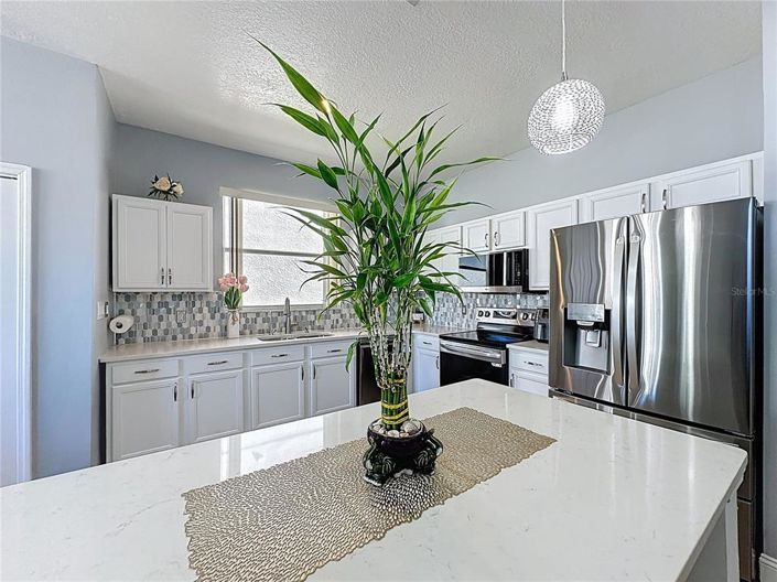 Image No.12-4 Bed Property for sale