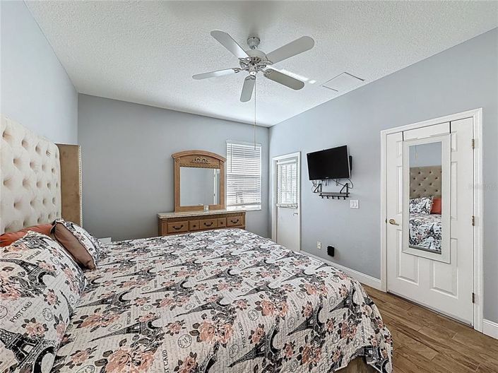 Image No.27-4 Bed Property for sale