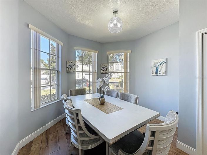 Image No.6-4 Bed Property for sale