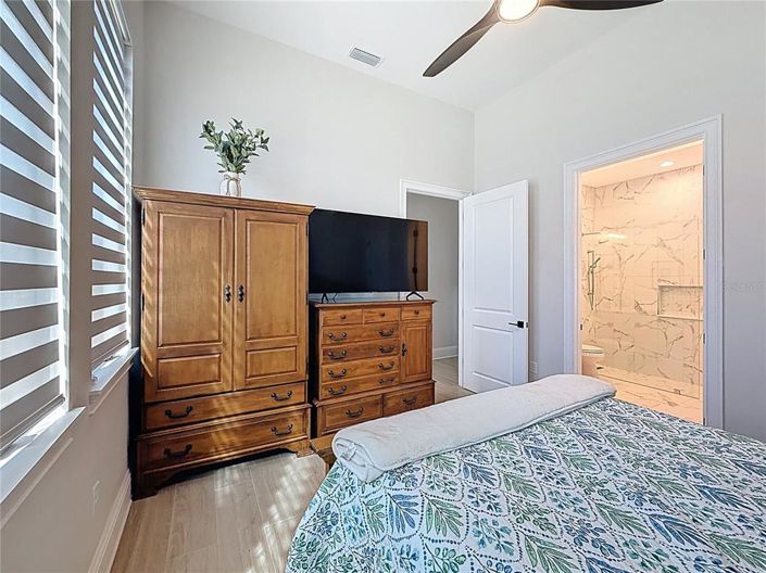 Image No.19-4 Bed Property for sale