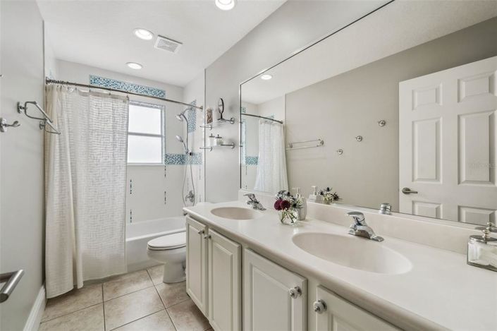 Image No.24-4 Bed Property for sale