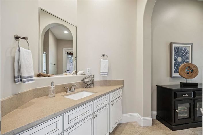 Image No.29-4 Bed Property for sale