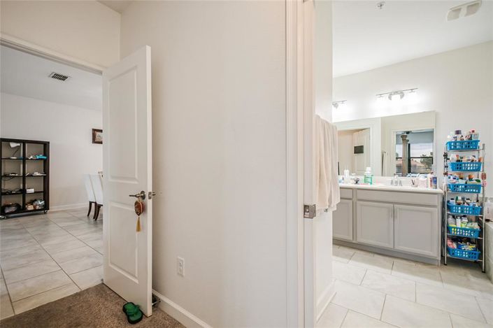 Image No.37-3 Bed Property for sale