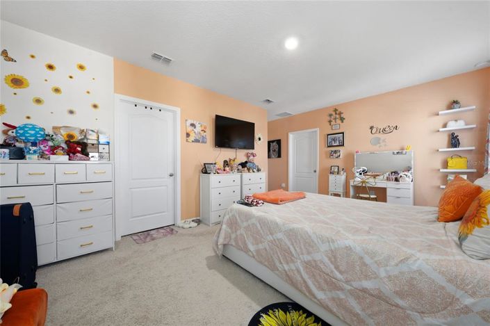 Image No.16-5 Bed Property for sale