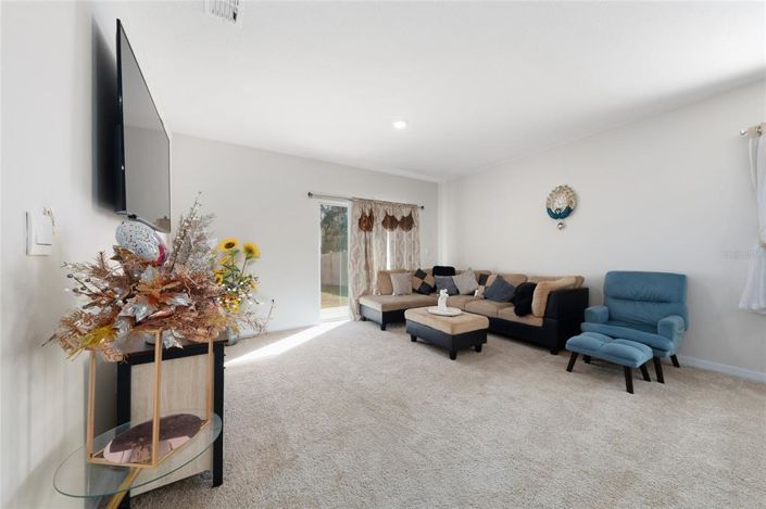 Image No.9-5 Bed Property for sale