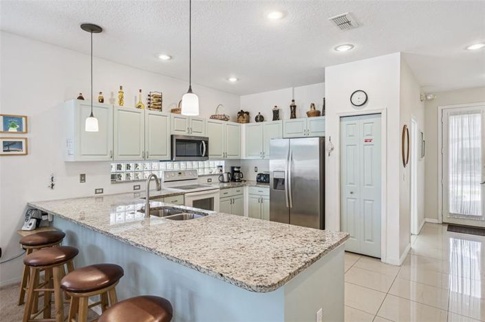 Image No.11-4 Bed Property for sale