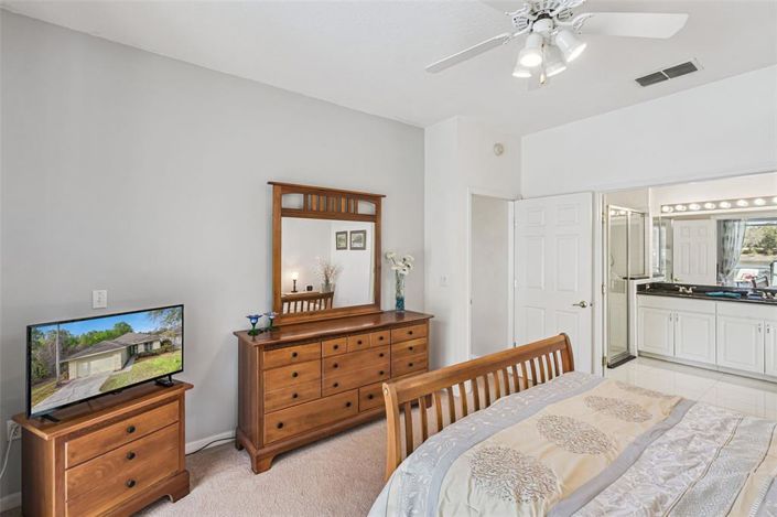 Image No.14-4 Bed Property for sale