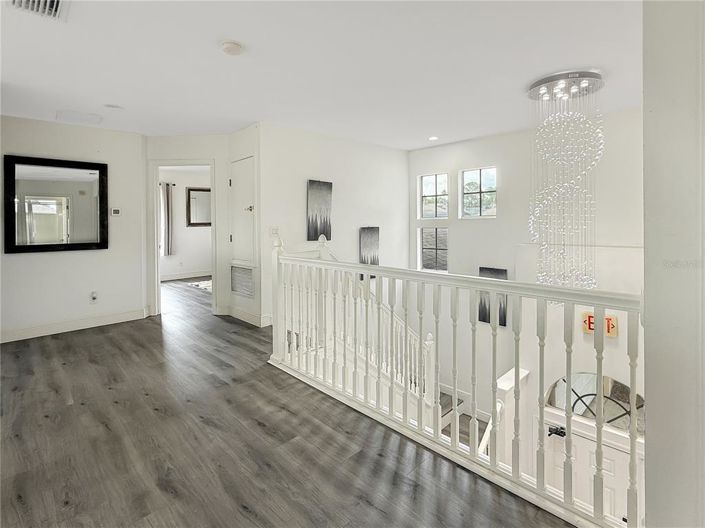 Image No.20-5 Bed Property for sale