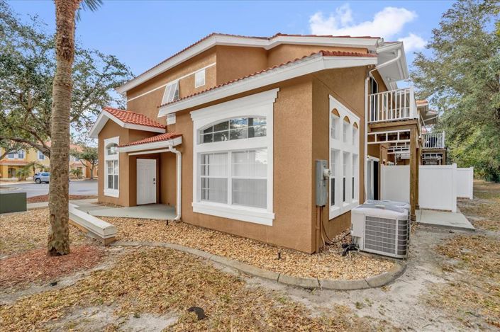 Image No.2-4 Bed Townhouse for sale