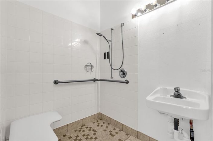 Image No.20-4 Bed Townhouse for sale