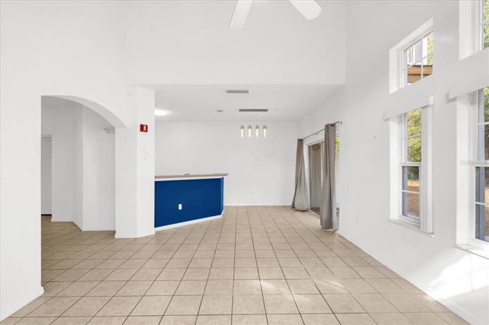 Image No.4-4 Bed Townhouse for sale