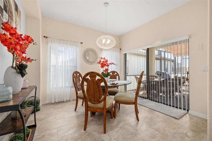 Image No.18-5 Bed Property for sale