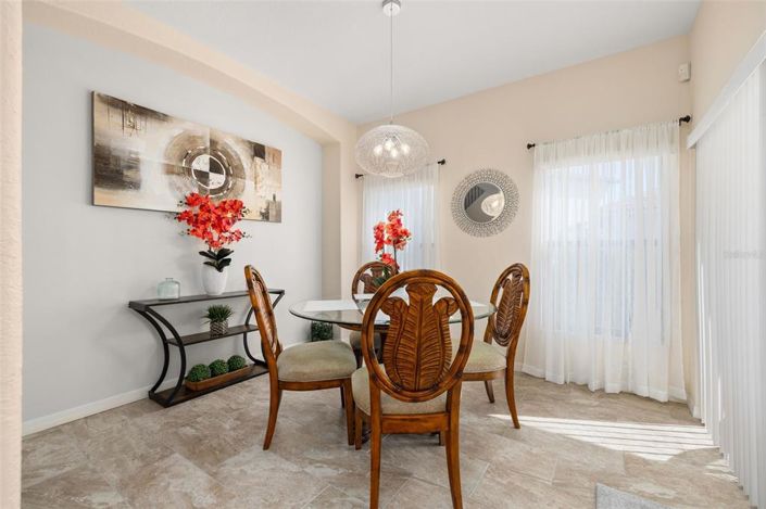 Image No.20-5 Bed Property for sale