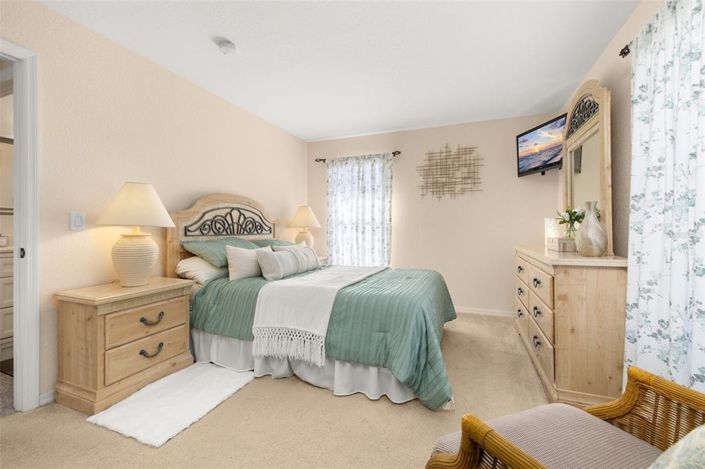 Image No.36-5 Bed Property for sale