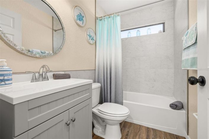 Image No.44-5 Bed Property for sale