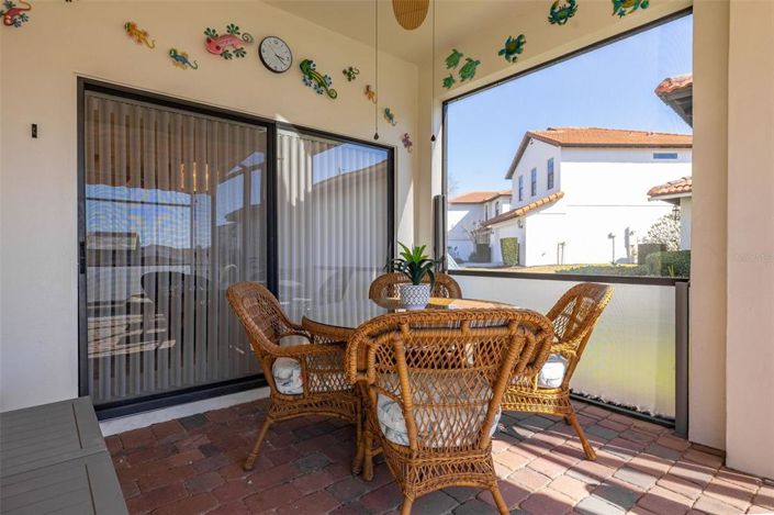 Image No.54-5 Bed Property for sale