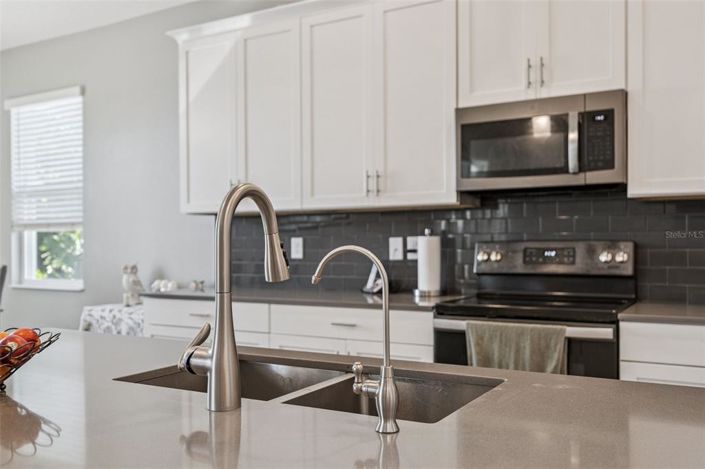 Image No.14-4 Bed Property for sale