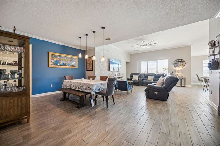 Image No.16-4 Bed Property for sale