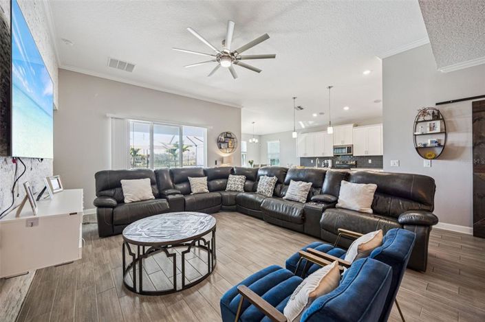 Image No.18-4 Bed Property for sale