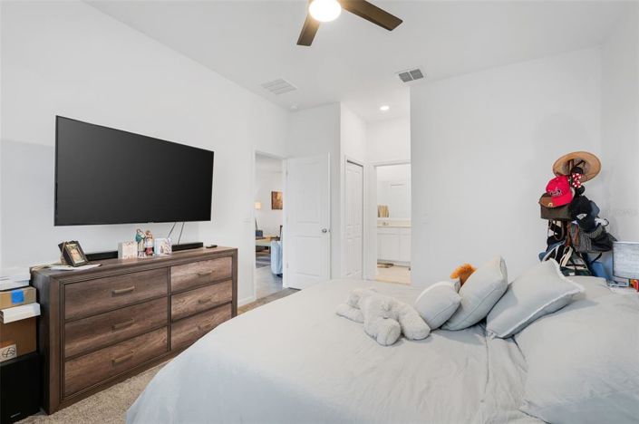 Image No.20-4 Bed Property for sale