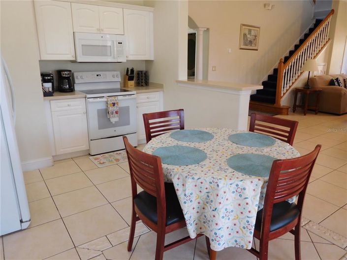 Image No.8-5 Bed Property for sale