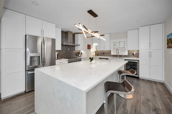 Image No.12-2 Bed Property for sale