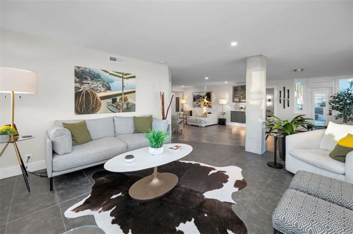 Image No.23-2 Bed Property for sale