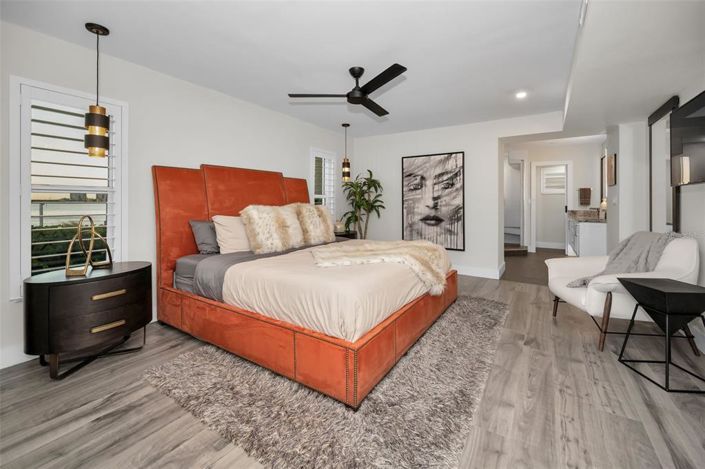 Image No.28-2 Bed Property for sale