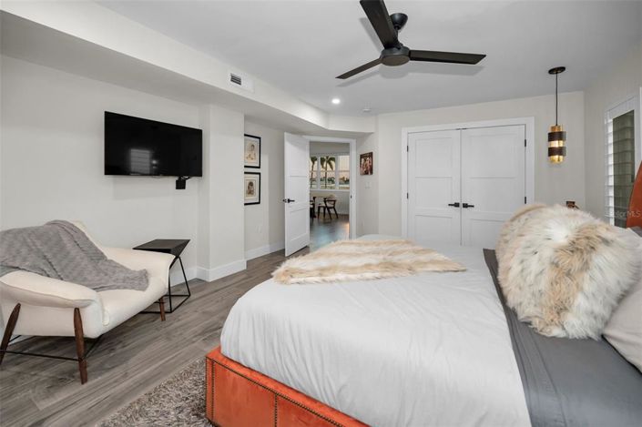 Image No.30-2 Bed Property for sale