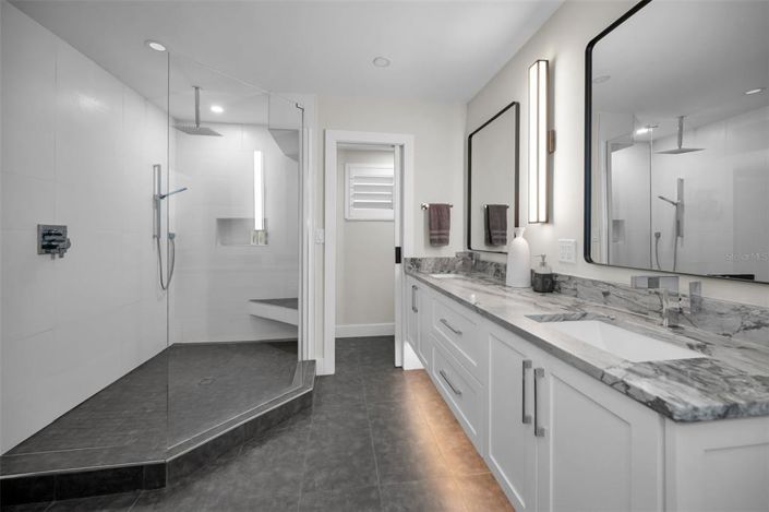 Image No.32-2 Bed Property for sale