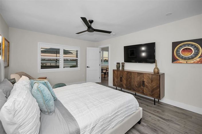 Image No.38-2 Bed Property for sale