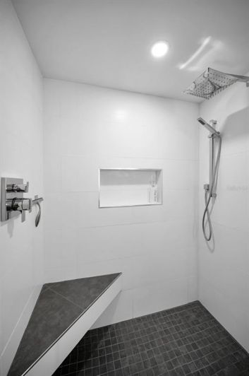 Image No.42-2 Bed Property for sale