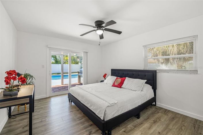 Image No.20-3 Bed Property for sale