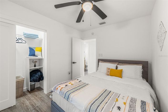 Image No.24-3 Bed Property for sale