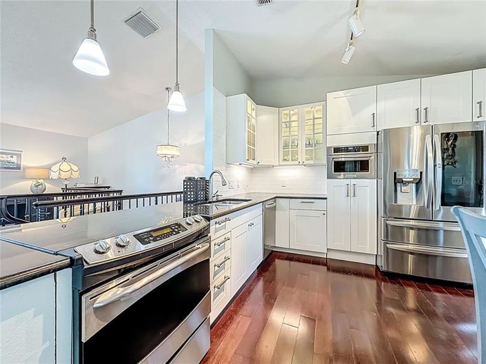 Image No.25-2 Bed Property for sale