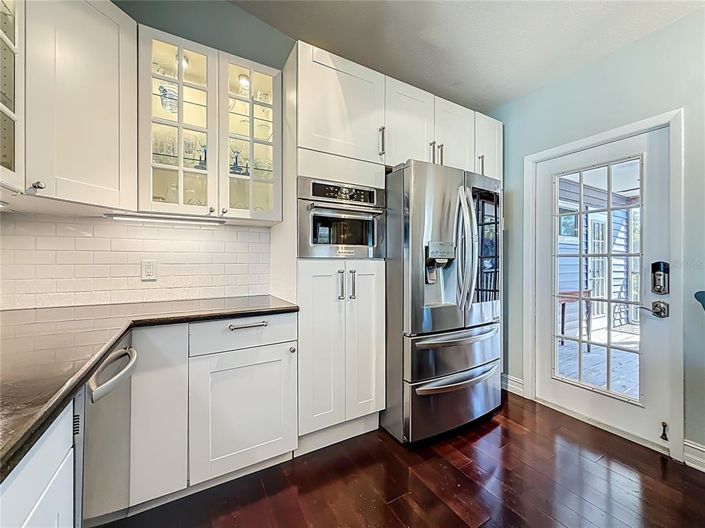 Image No.26-2 Bed Property for sale