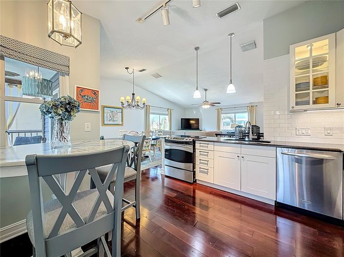 Image No.30-2 Bed Property for sale