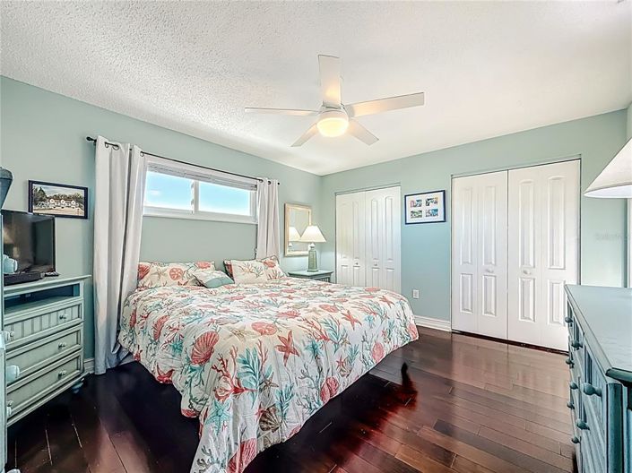 Image No.32-2 Bed Property for sale