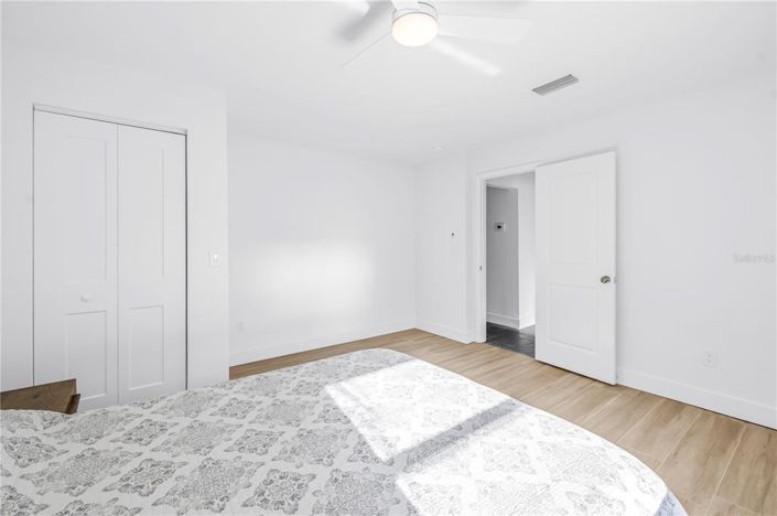 Image No.37-3 Bed Property for sale