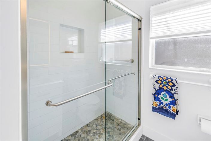 Image No.41-3 Bed Property for sale