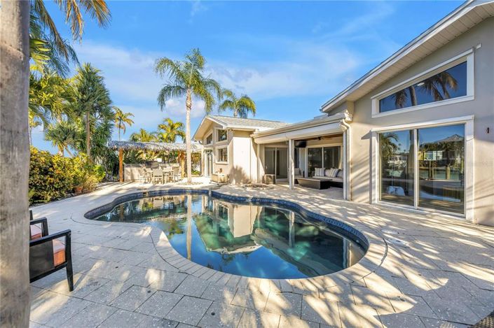 Image No.52-3 Bed Property for sale